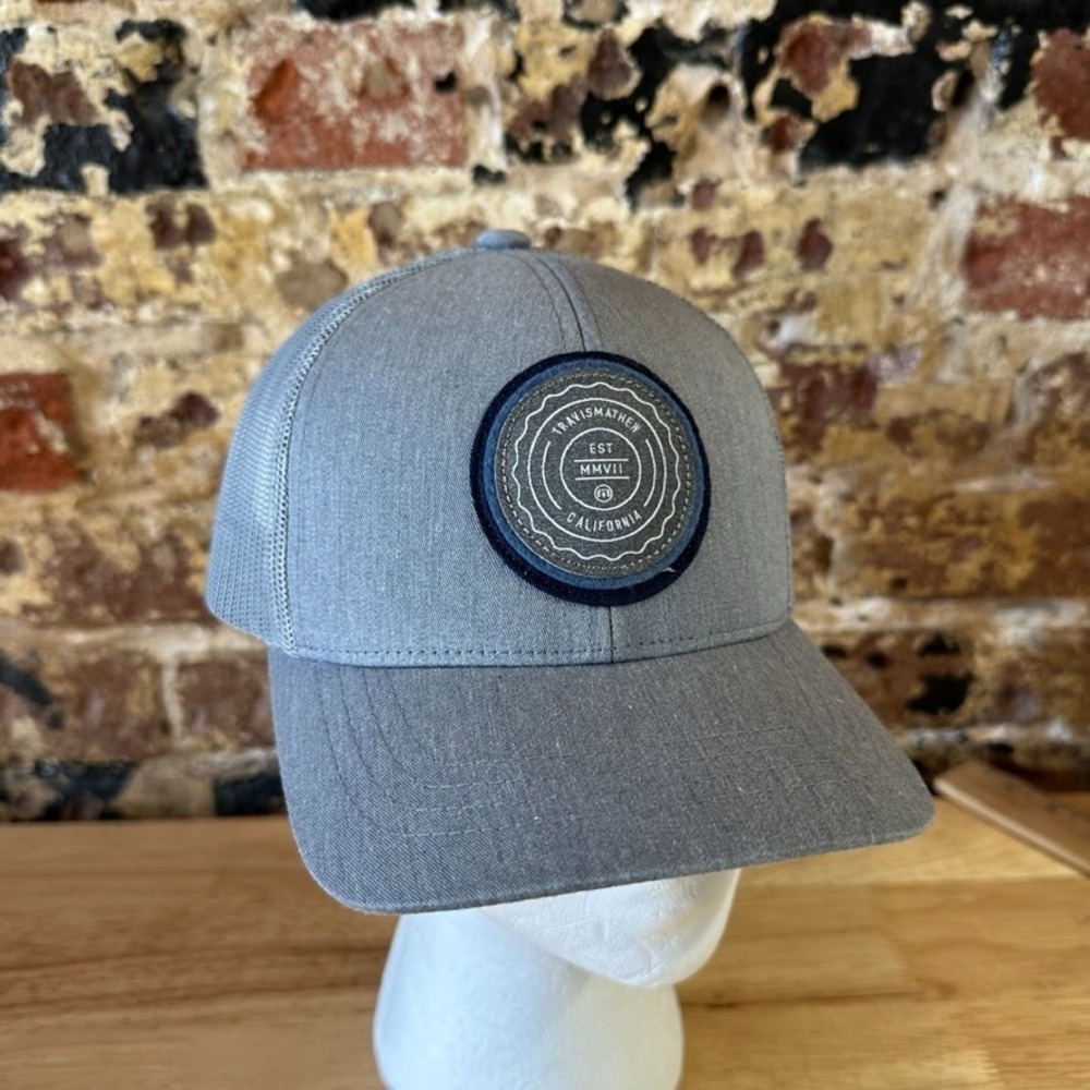 Travis Mathew THE PATCH YOUTH HAT Adjustable Snap Back Cap Gray